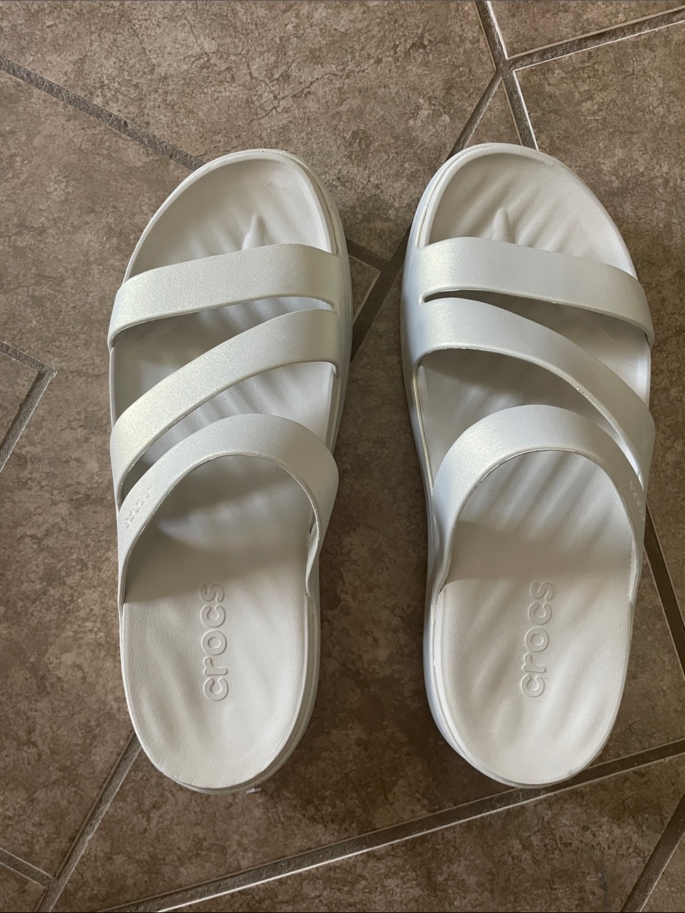 Getaway Strappy Croc Sandals: grayish beige with a pearl finish. - Picture 2 of 5